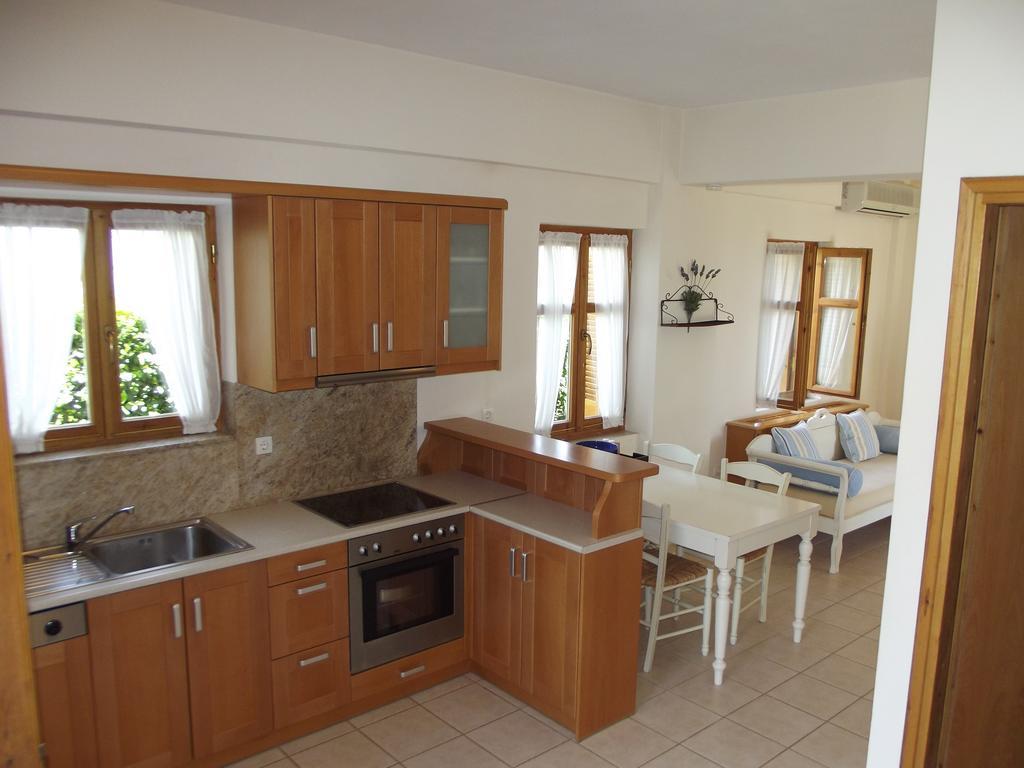 Anastasia Apartments Stoúpa Buitenkant foto